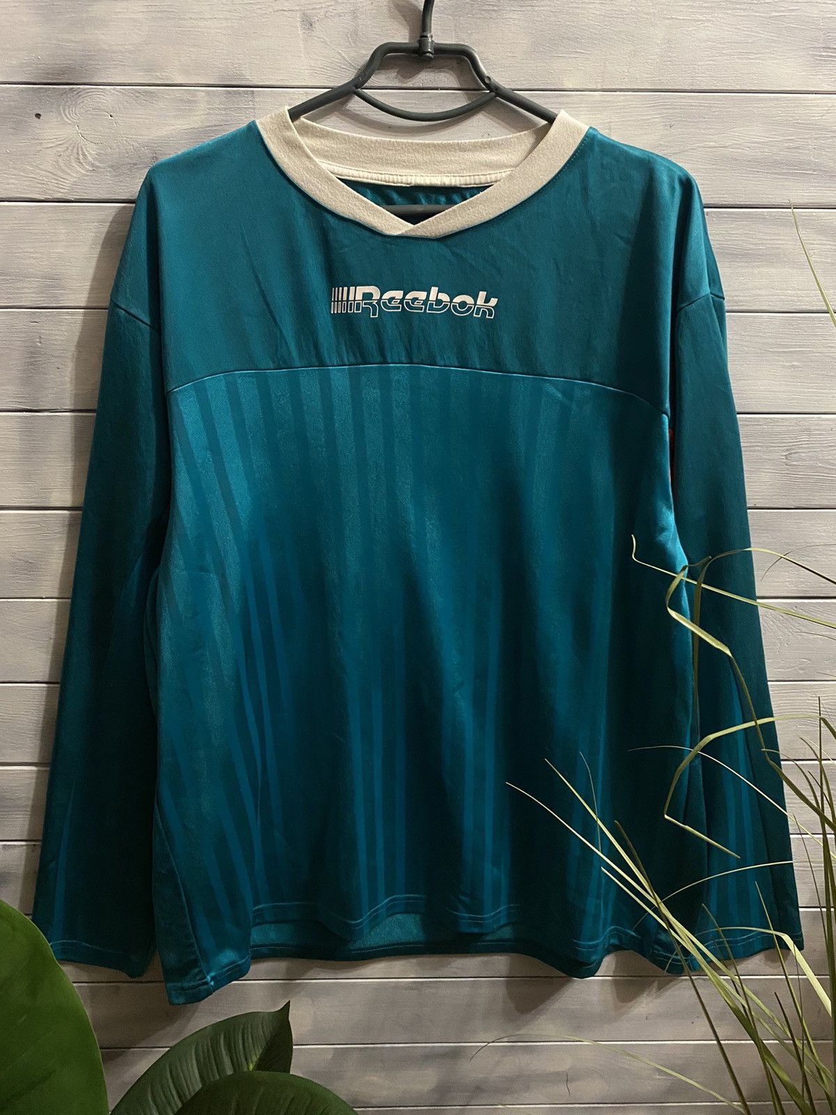 Reebok Rare Vintage Long-Sleeve REЕBOK. Y2K style. Size US XL / EU 56 / 4 - 1 Thumbnail