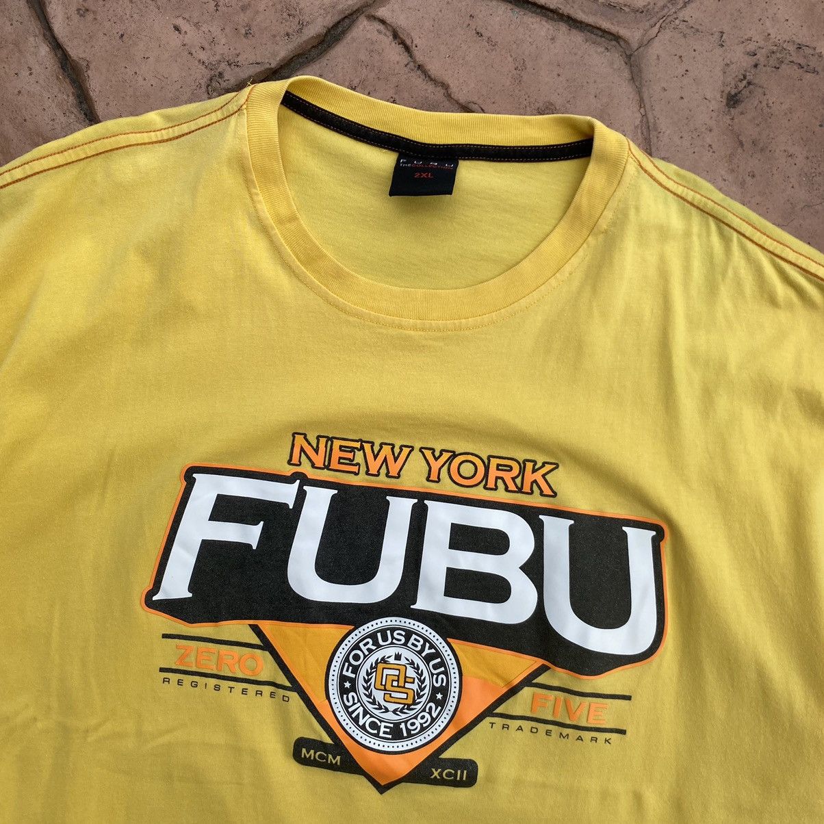 Fubu Vintage Fubu New York Streetwear Oversized Tee Size US XXL / EU 58 / 5 - 2 Thumbnail