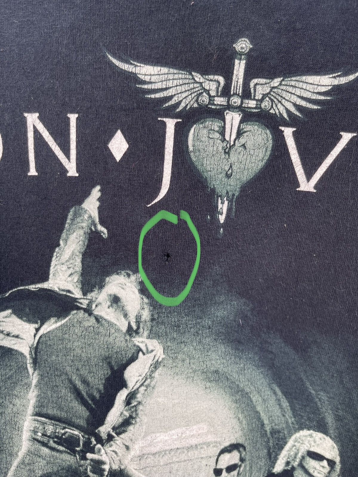 Band Tees × Bon Jovi BON JOVI 2010 VINTAGE TSHIRT Size US S / EU 44-46 / 1 - 9 Thumbnail