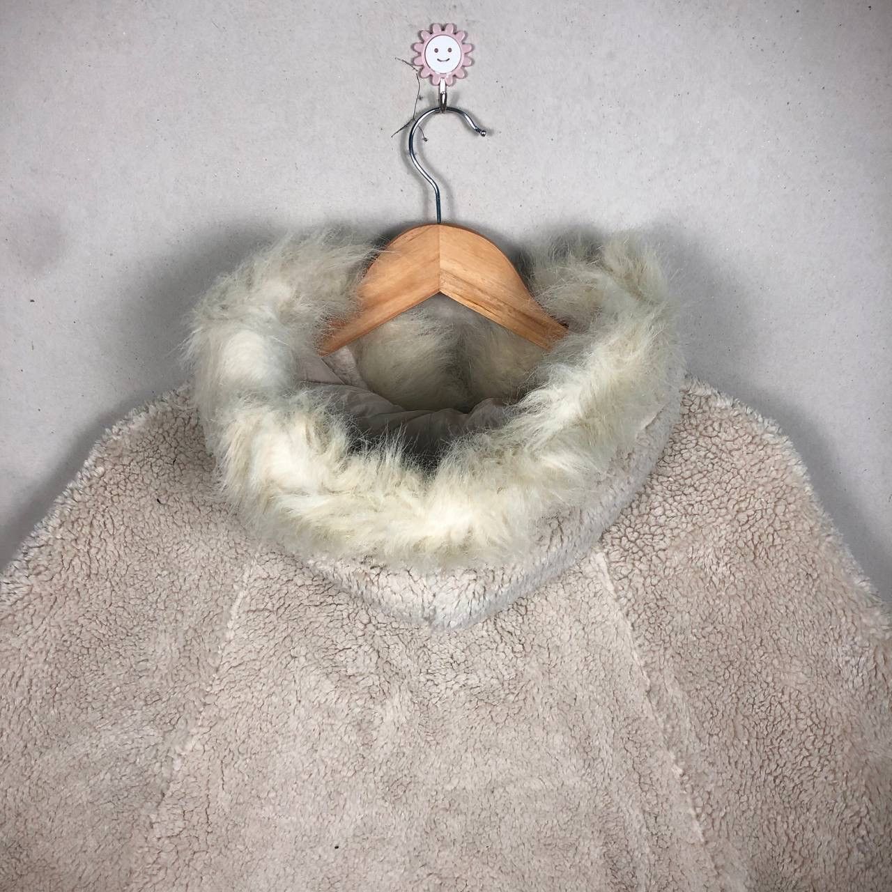 Cloak × Japanese Brand Avant Garde Japanese Faux Fur Shearling Poncho Cloak Capes Size US M / EU 48-50 / 2 - 3 Thumbnail
