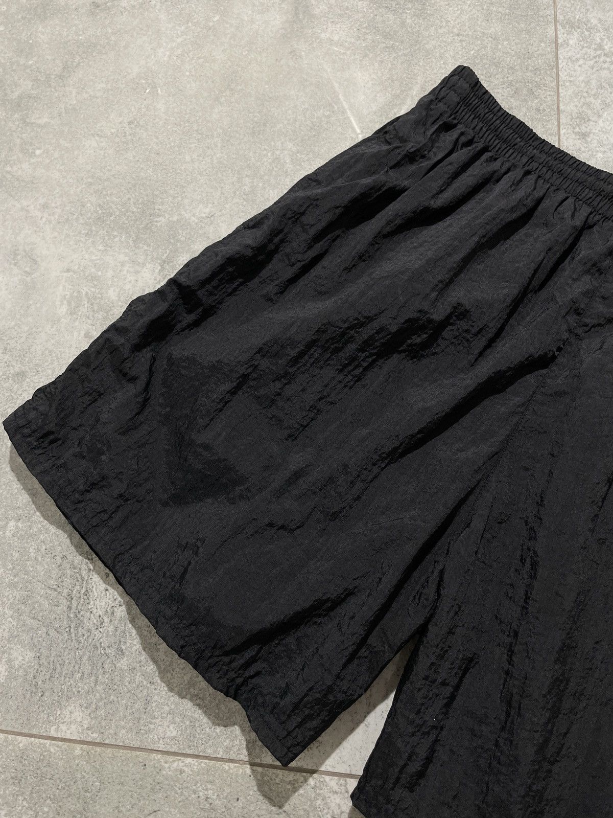 Reebok × Vintage Vintage Y2K Reebok Streetwear Nylon Shorts Size US 34 / EU 50 - 2 Thumbnail