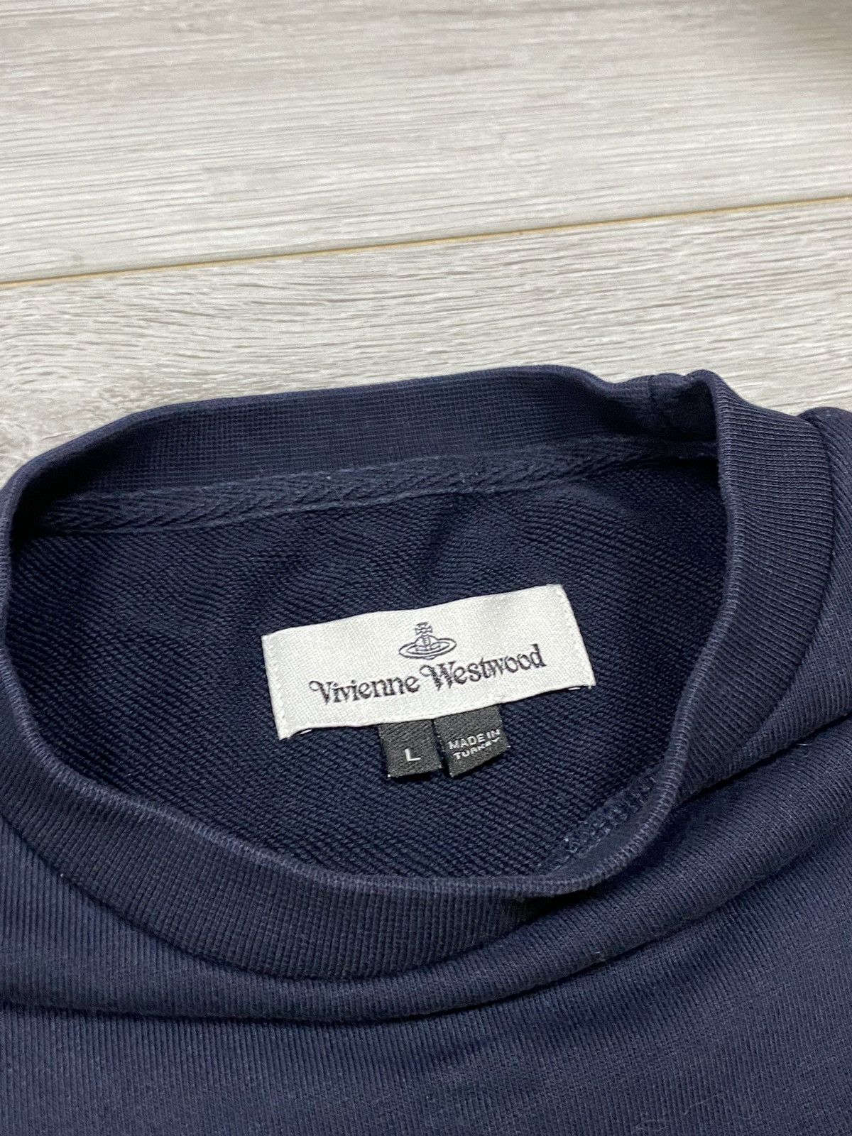 Vivienne Westwood Vivienne Westwood small orb sweatshirt Size US L / EU 52-54 / 3 - 4 Thumbnail