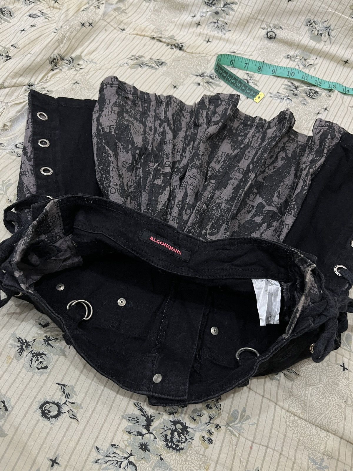 Beauty Beast (Qqqq). ALGON QUINS BONDAGE PUNK SKIRTS Size 29" - 7 Thumbnail