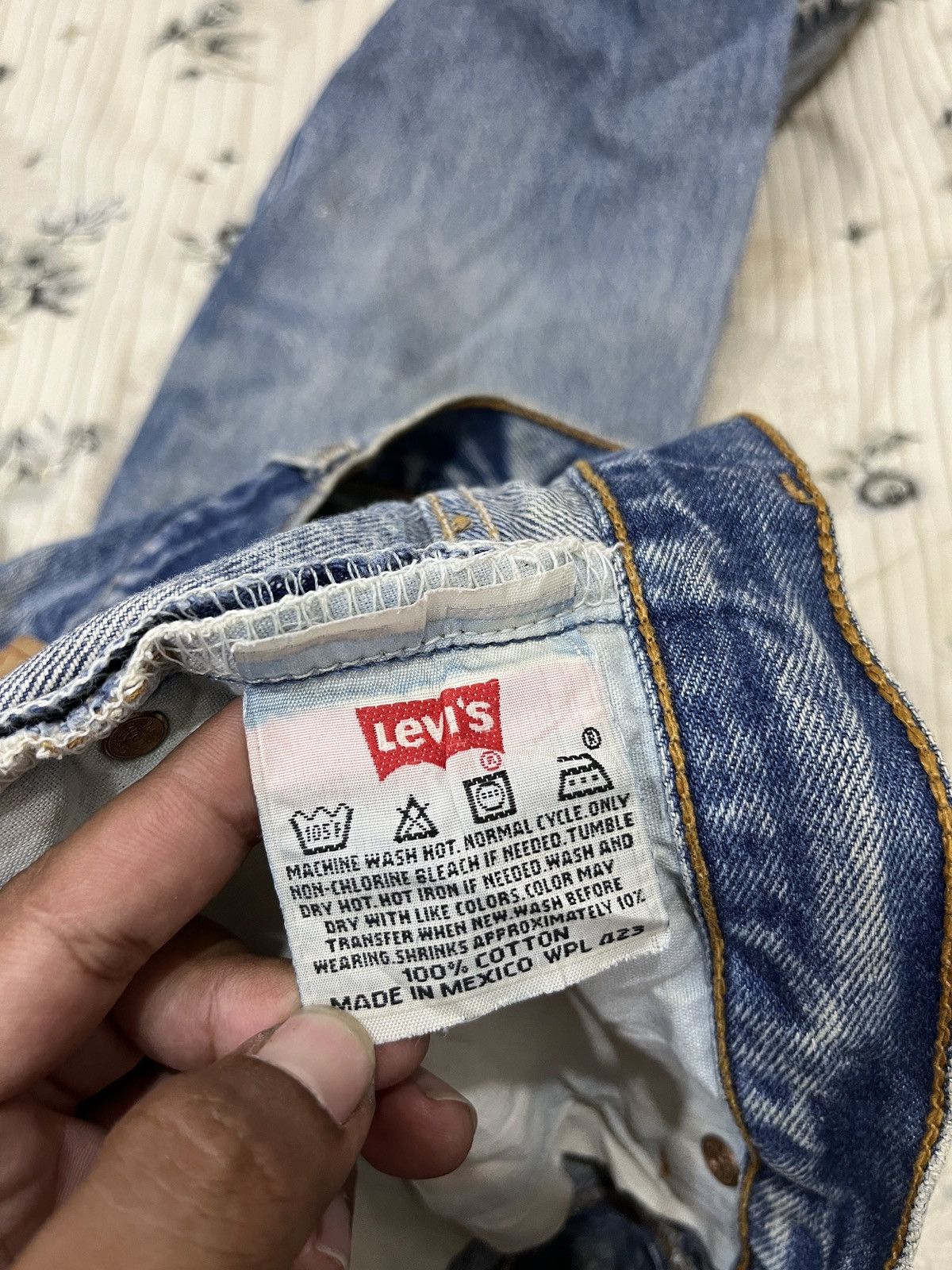 Levi's (Uuuu). RARE VTG LEVIS DISTRESSED DENIM Size US 33 - 14 Thumbnail