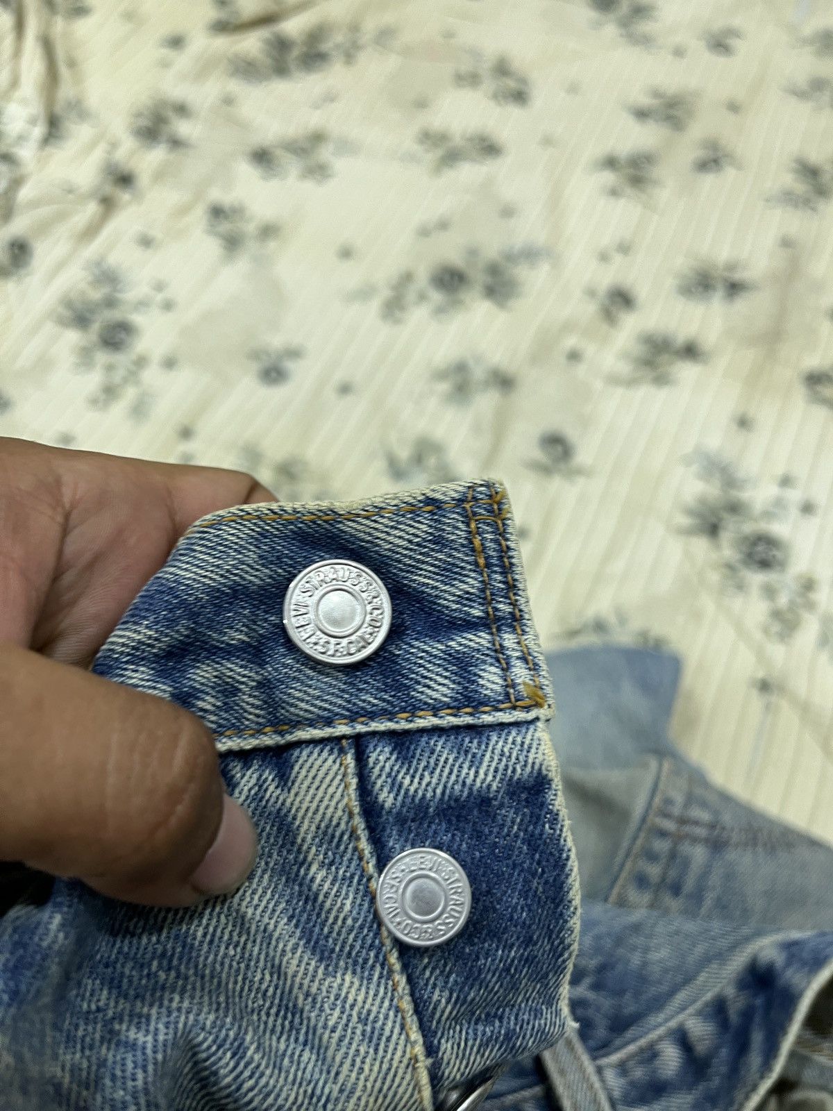 Levi's (Uuuu). RARE VTG LEVIS DISTRESSED DENIM Size US 33 - 17 Thumbnail