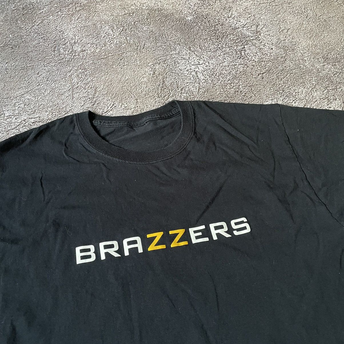 Vintage Y2K Brazzers Graphic Tee Sun Faded Skate Punk Streetwear M Size US M / EU 48-50 / 2 - 1 Thumbnail