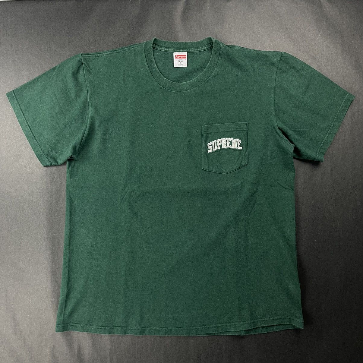 Supreme × NFL / Raiders '47 Pocket TEE Supreme NFL Raiders '47 Pocket Tee (SS19) - $48