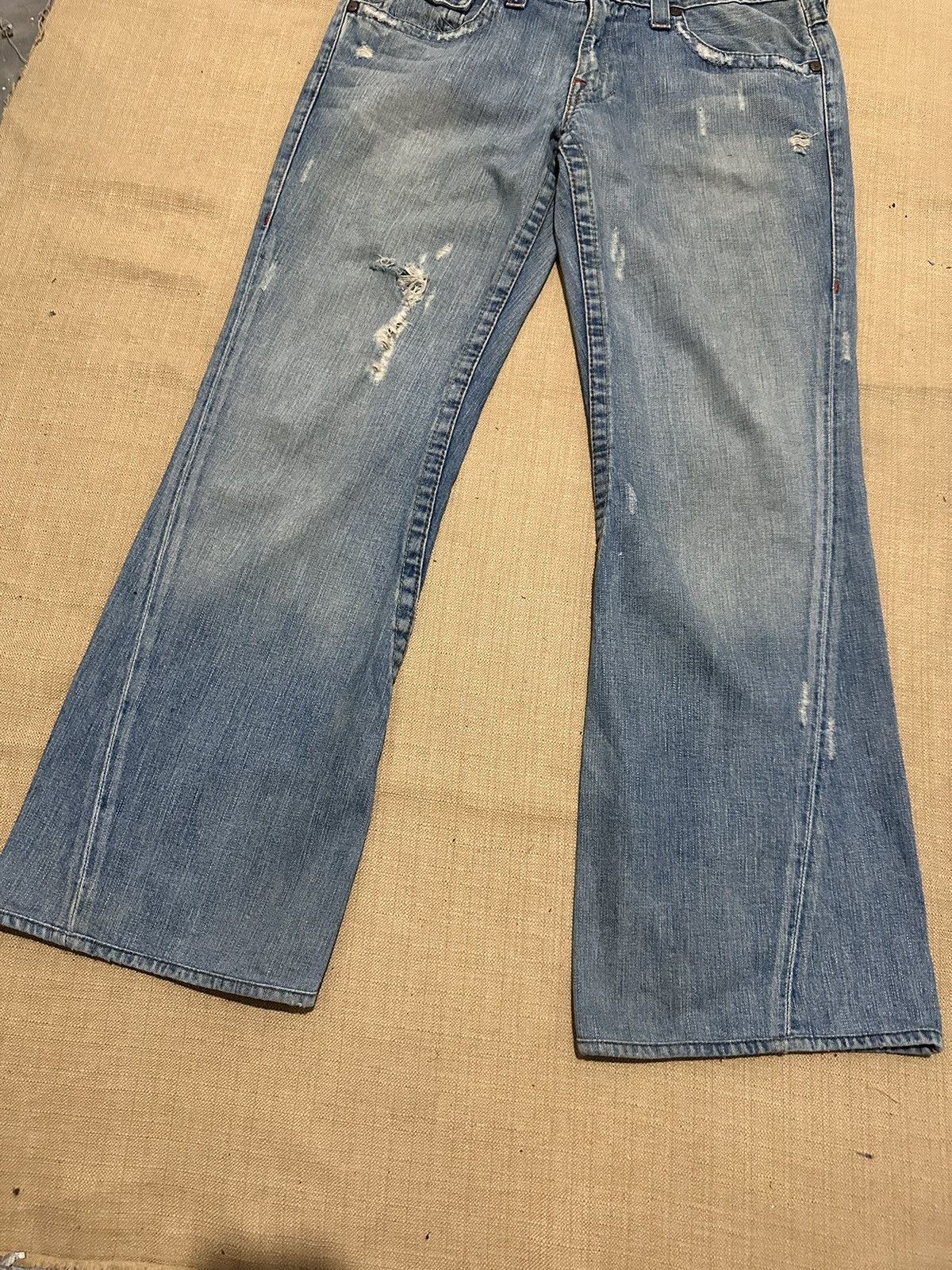 True Religion True Religion Joey Distressed Flared Jeans Size US 33 - 12 Thumbnail