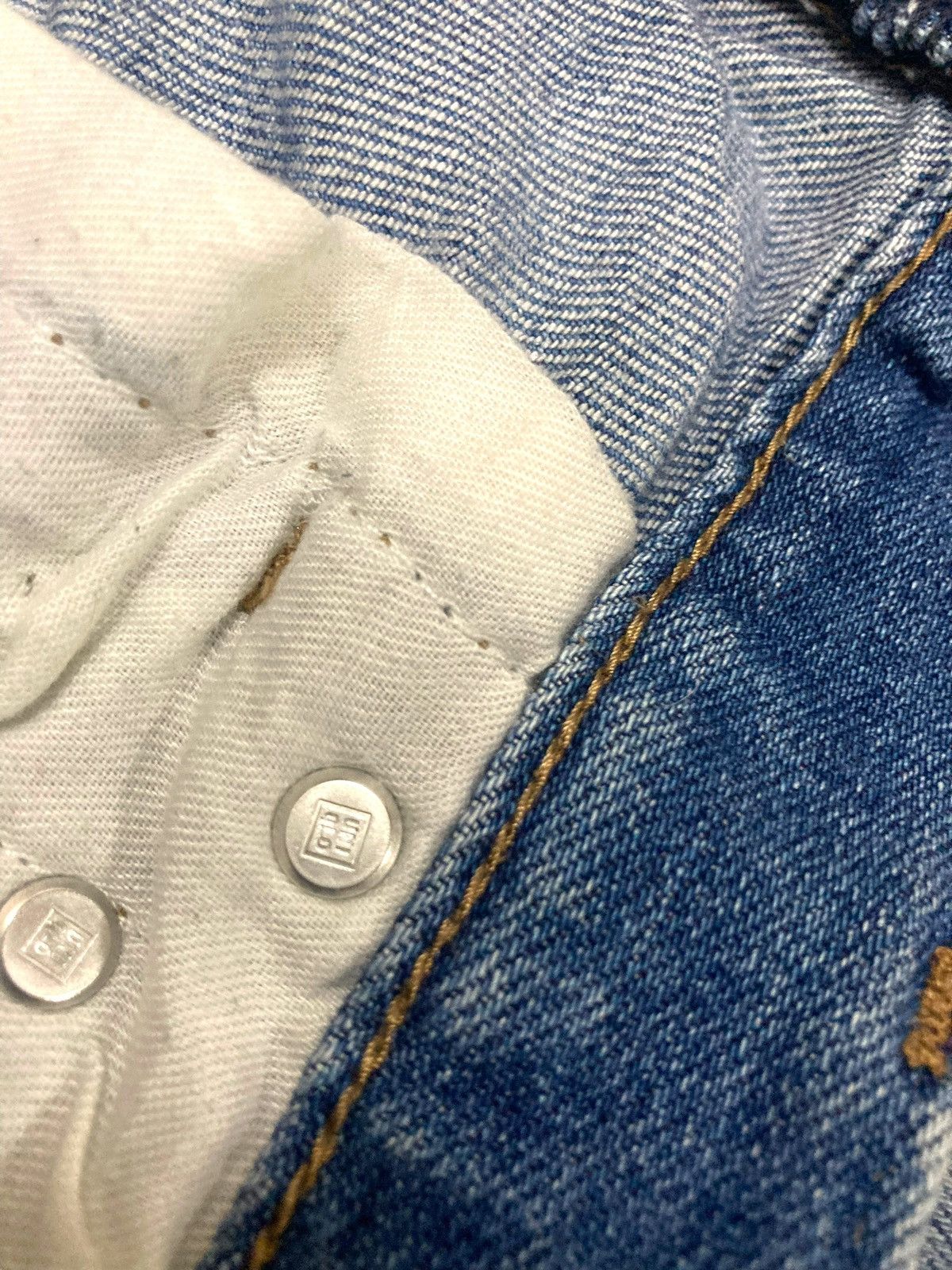 Jun Takahashi × Uniqlo × Vintage Vintage 90s Japan Distressed Denim Size US 31 - 12 Thumbnail