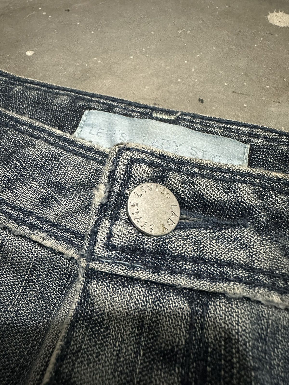 Levi's Y2k Style Levi’s Mini Skirt Love Pocket Design Size 28" / US 6 / IT 42 - 3 Thumbnail