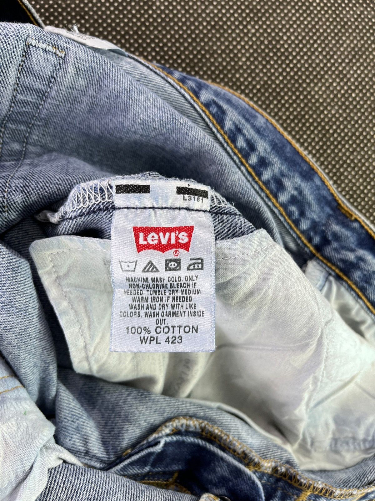 Levi's × Vintage Vintage Levi's 501 Ripped Blue Washed Jeans 32 x 32 - J290 Size US 32 / EU 48 - 7 Thumbnail