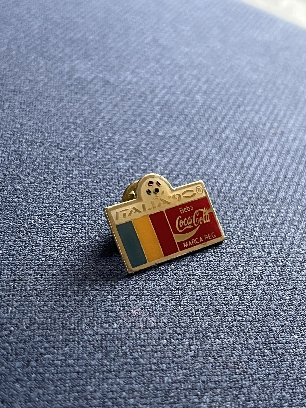 Vintage Italia 90 World Cup vintage pin : Romania Size ONE SIZE - 3 Thumbnail