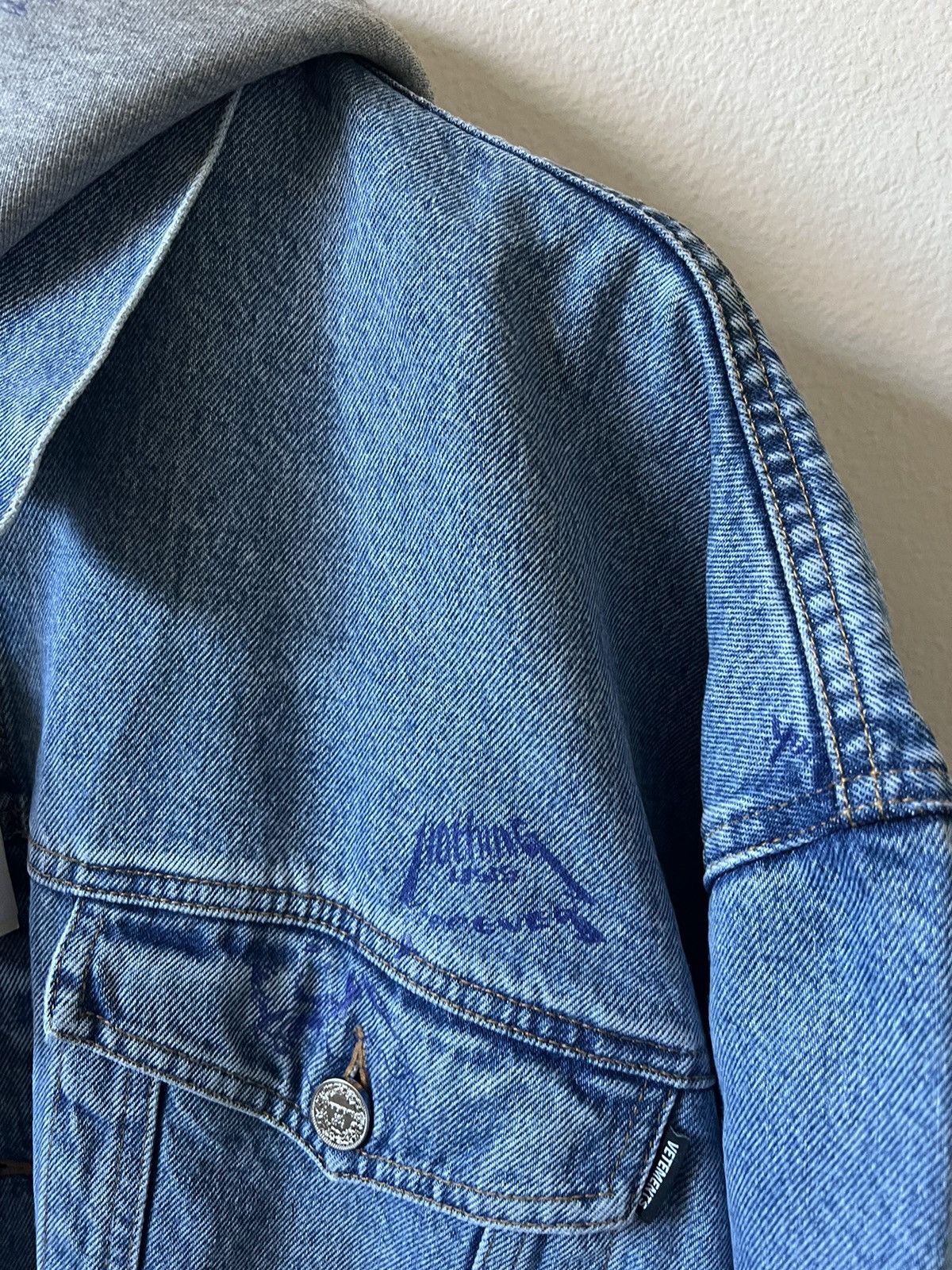 Vetements Vetements Scribbled Denim Jacket Hoodie Size US L / EU 52-54 / 3 - 7 Thumbnail