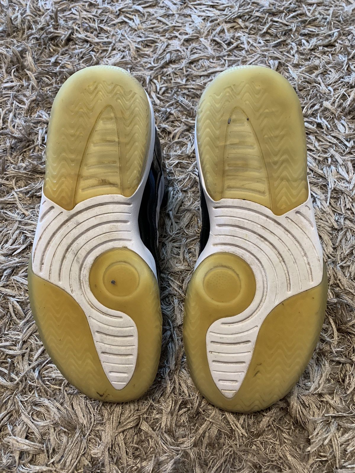 Jordan Brand Jordan Max Aura 41 Nike high top sneakers 1 8.5 US Size US 8.5 / EU 41-42 - 7 Thumbnail