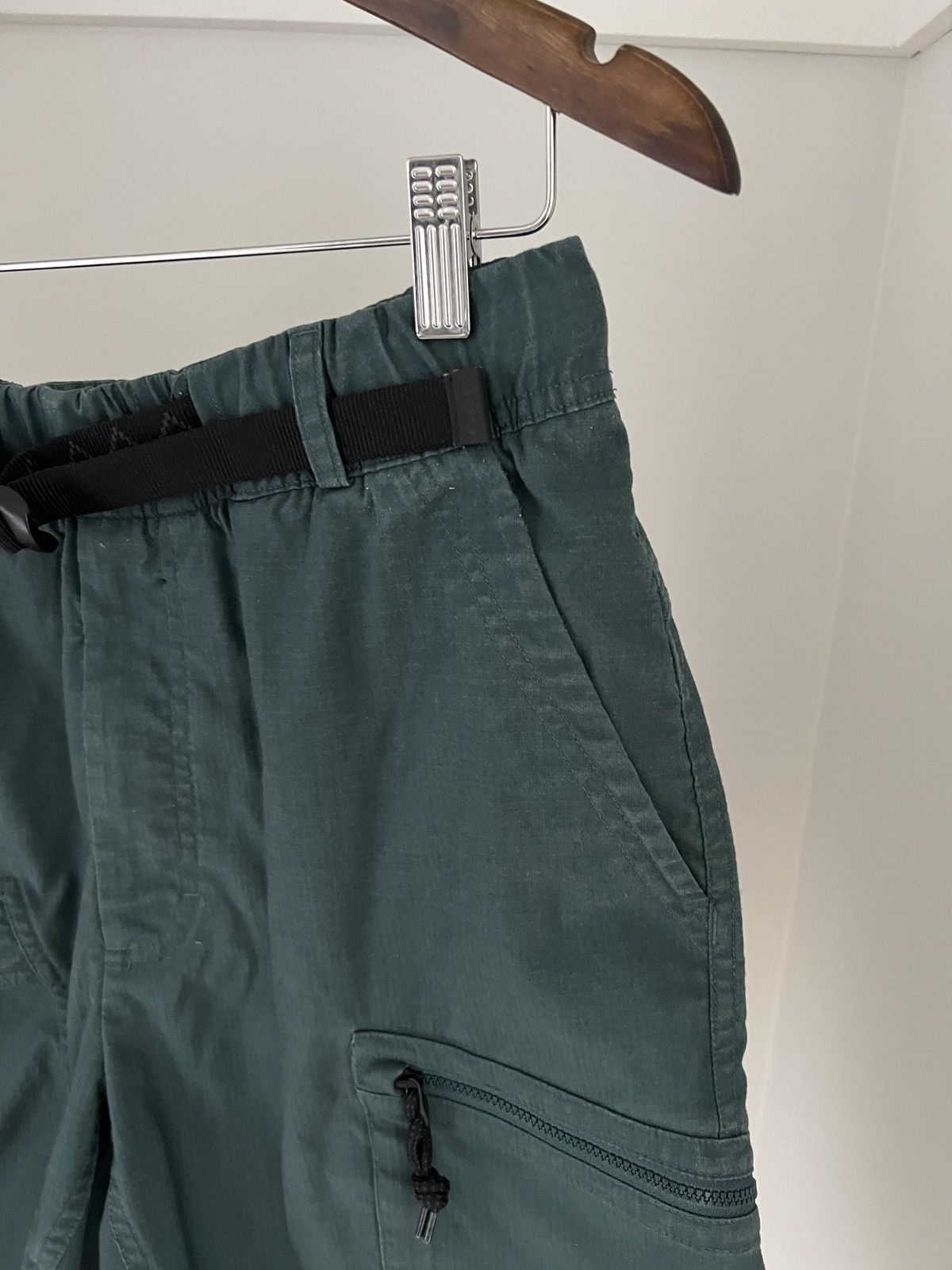 Nike 🔥🔥 Nike ACG Cargo Shorts Size US 30 / EU 46 - 4 Thumbnail