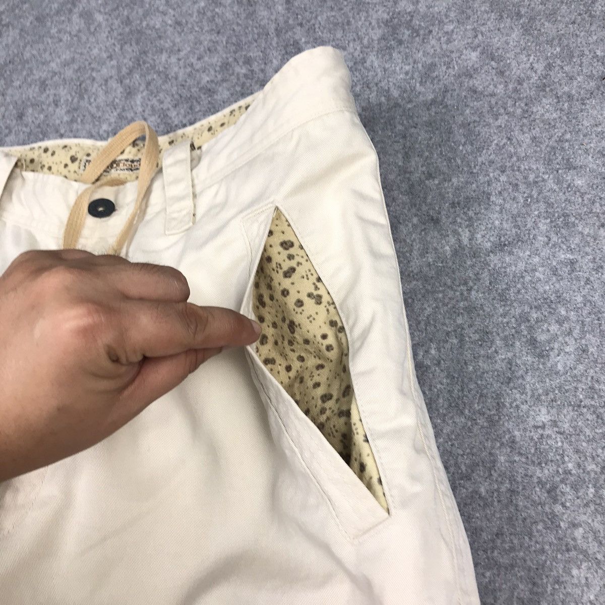 Japanese Brand BAGGY CARGO SUNNY CLOUDS CARGO CREAM PANTS Size US 28 / EU 44 - 7 Thumbnail