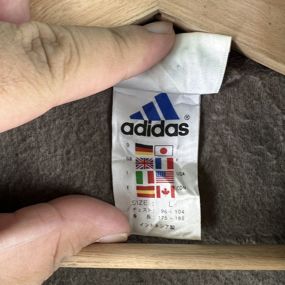 Adidas VINTAGE ADIDAS FLEECE JACKET RARE DESIGN Size US L / EU 52-54 / 3 - 10 Thumbnail