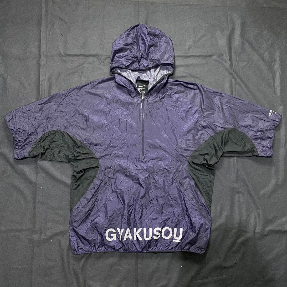 gyakusou running jacket