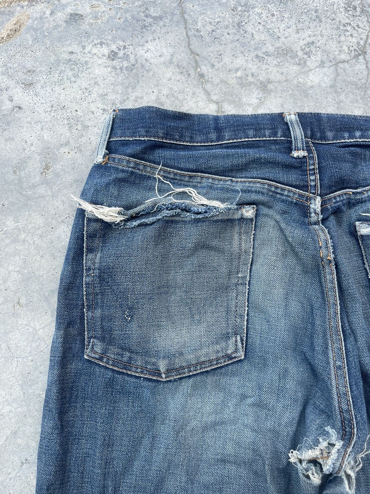 Edwin Vintage Edwin 505 Straight Cut Distressed Baggy Jeans Size US 32 / EU 48 - 19 Thumbnail
