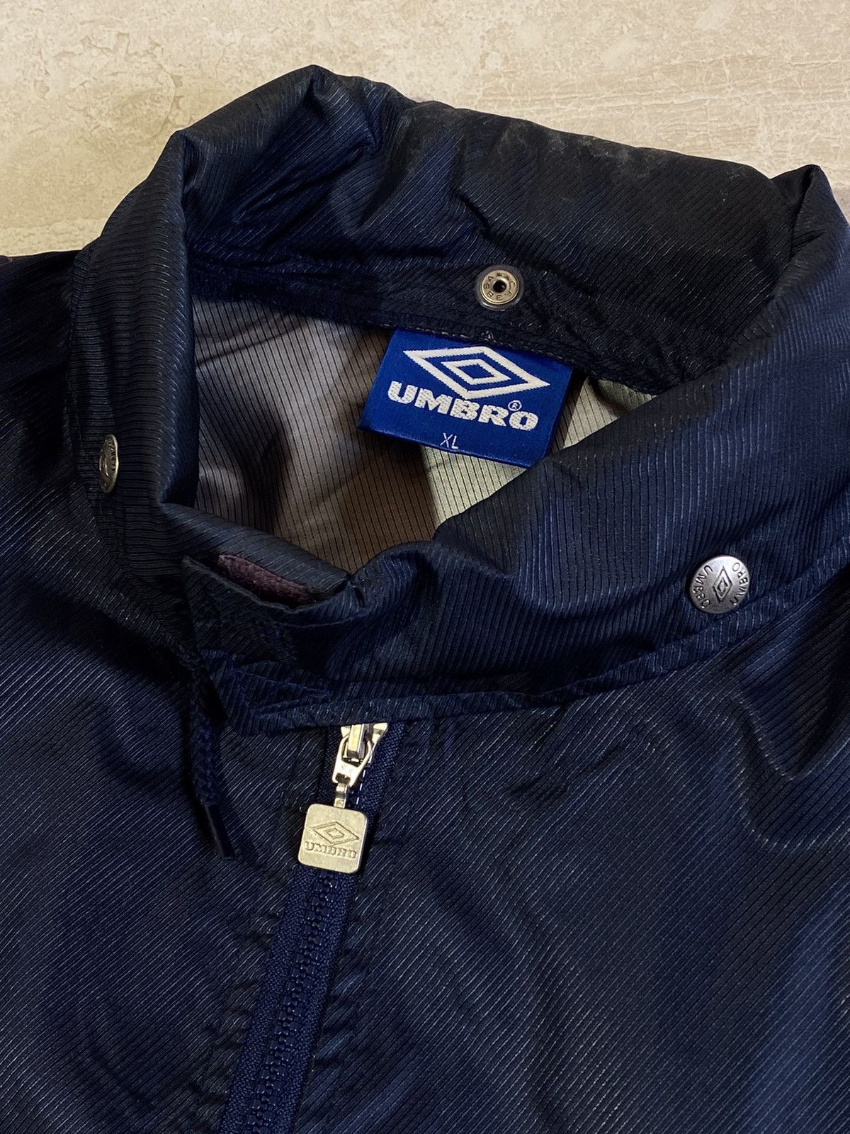 Umbro Vintage 90s Umbro hype y2k streetwear style retro jacket Size US XL / EU 56 / 4 - 14 Thumbnail