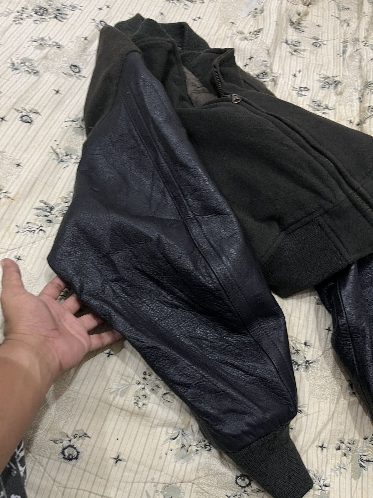 Genuine Leather (Uuuu). VINTAGE JUN MEN VARSITY BOMBER JACKET Size US M / EU 48-50 / 2 - 16 Thumbnail