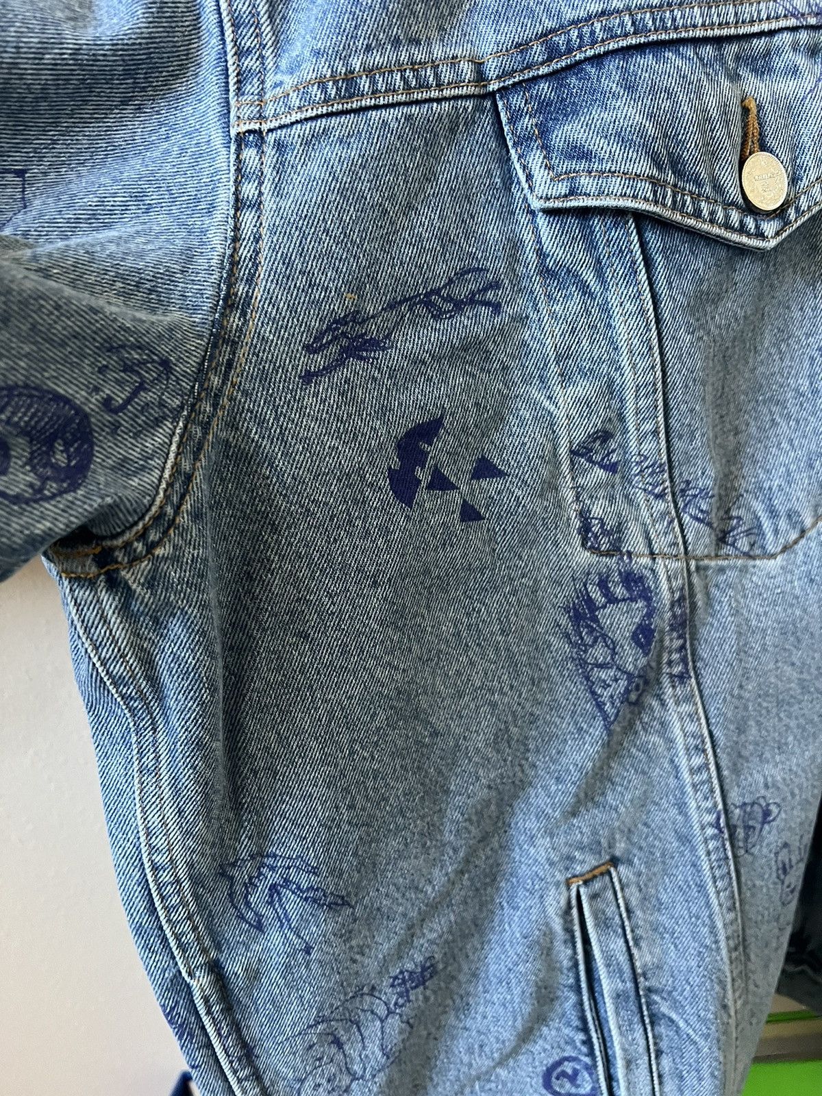 Vetements Vetements Scribbled Denim Jacket Hoodie Size US L / EU 52-54 / 3 - 12 Thumbnail