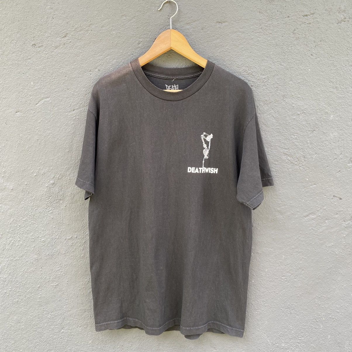 Deathwish Thrashed Faded Vintage Y2K DeathWish Skateboard ERD GRUNGE T Size US L / EU 52-54 / 3 - 2 Thumbnail