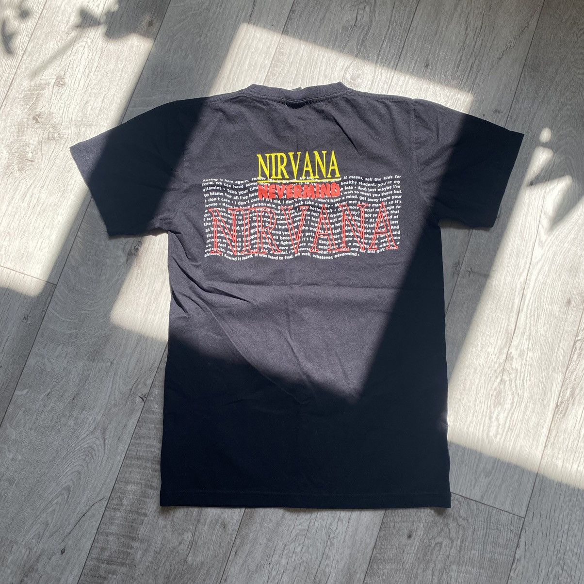Band Tees VINTAGE NIRVANA GRUNGE BAND NEVERMIND HEAVY T SHIRT Size US S / EU 44-46 / 1 - 3 Thumbnail