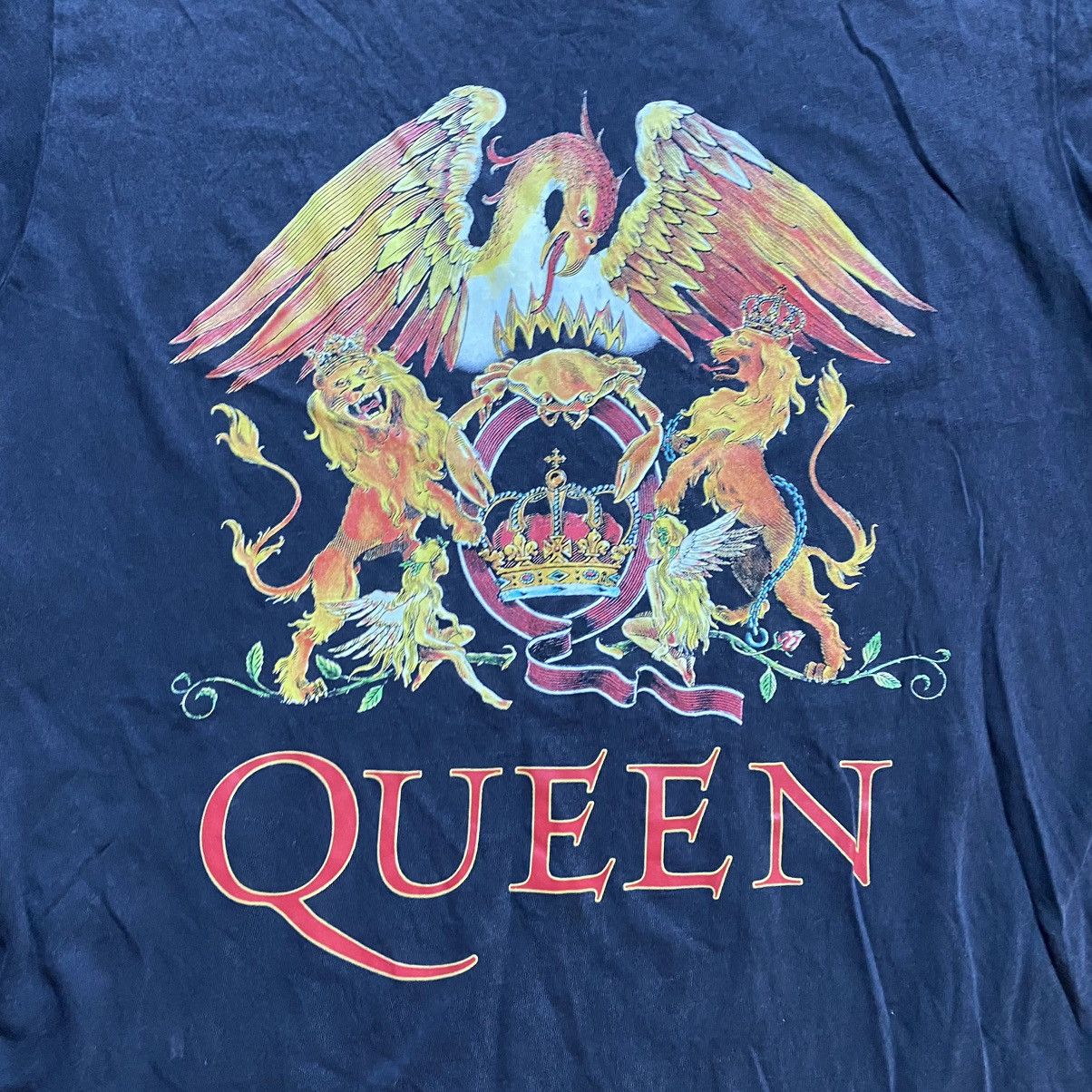 Band Tees QUEEN ROCK BAND LEGENDARY ENGLAND T SHIRT Size US XL / EU 56 / 4 - 2 Thumbnail