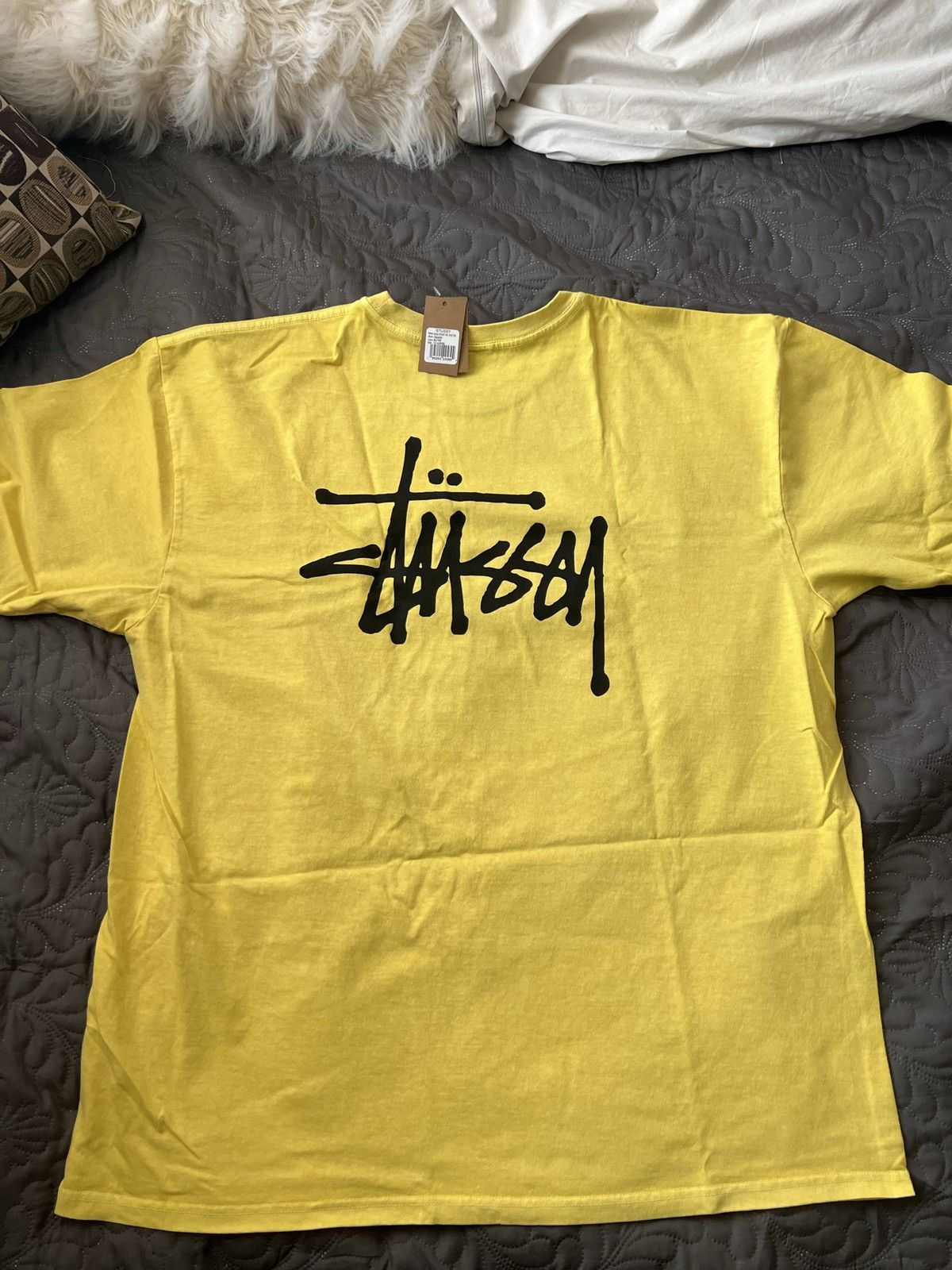 vintage-stussy-small-logo-from-big-logo-back-script-graffiti-tag-tee