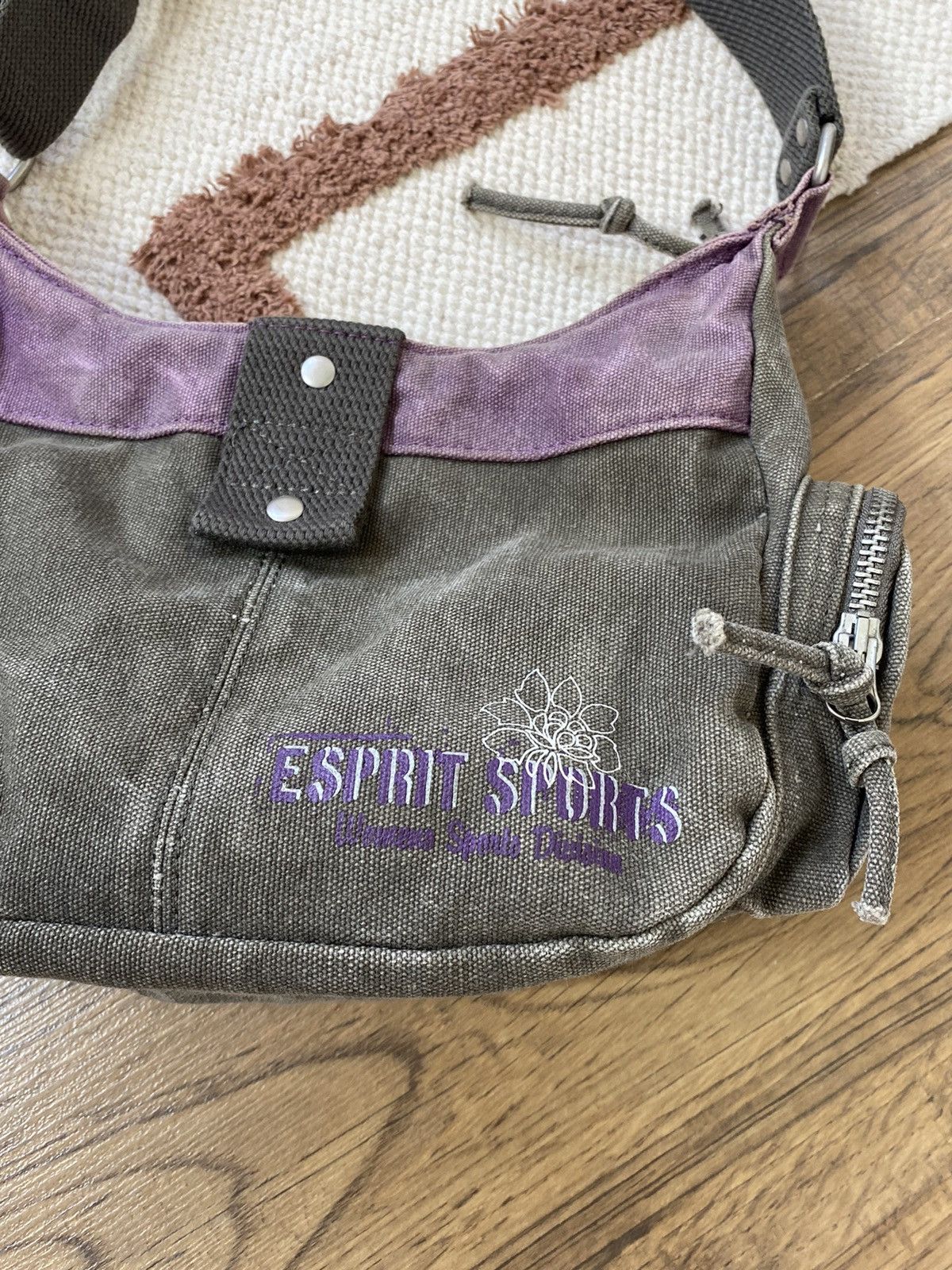 Esprit MULTIPOCKET ESPIRIT DISTRESSED HAND BAG Size ONE SIZE - 4 Thumbnail