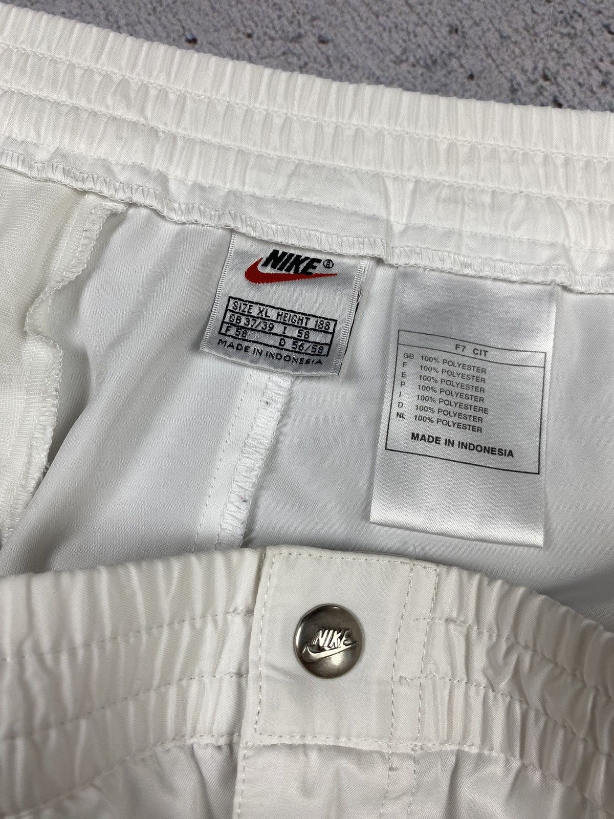 Nike Nike vintage shorts big logo back 80s Size US 38 / EU 54 - 4 Thumbnail