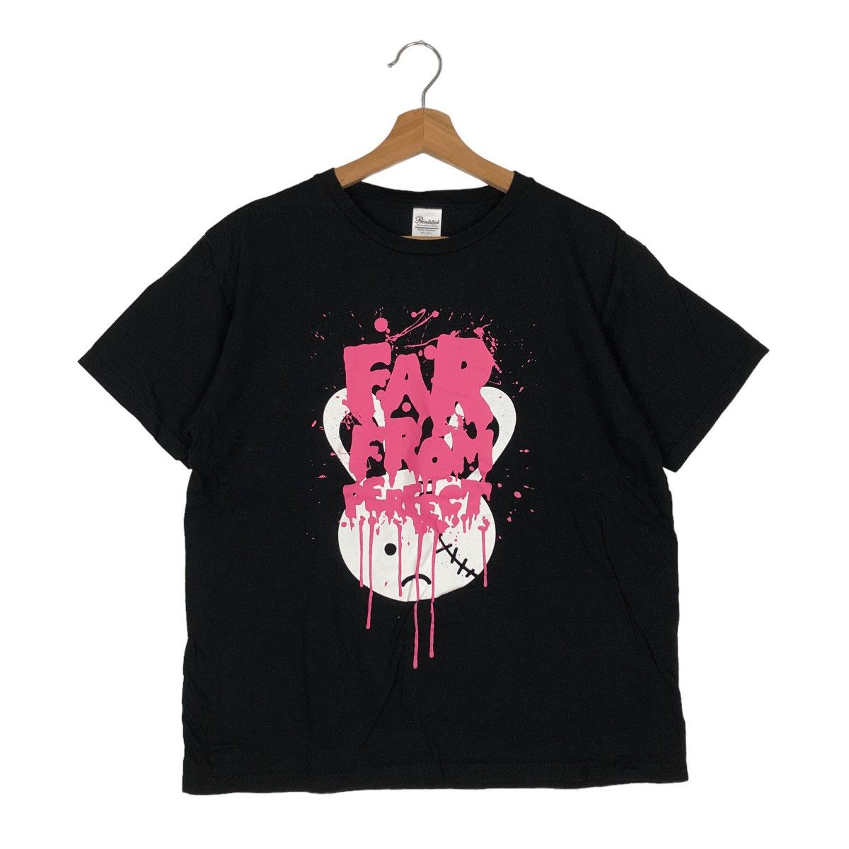 Hysteric Glamour FAR FROM PERFECT SPELL OUT BIG LOGO TEE PUNK DESIGN Size US L / EU 52-54 / 3 - 1 Thumbnail