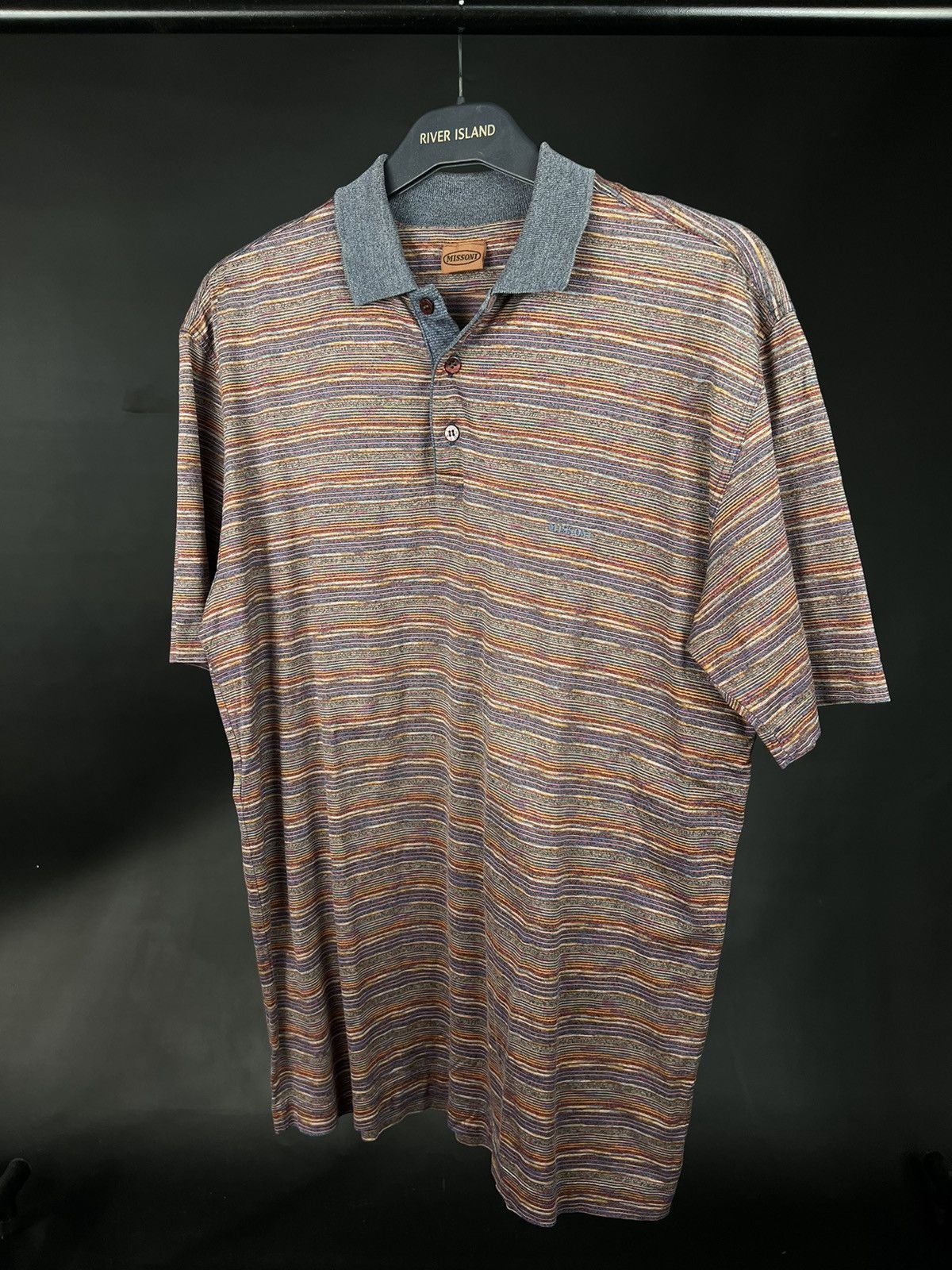 VTG Missoni t-shirt in brown shade with Logo buttons
