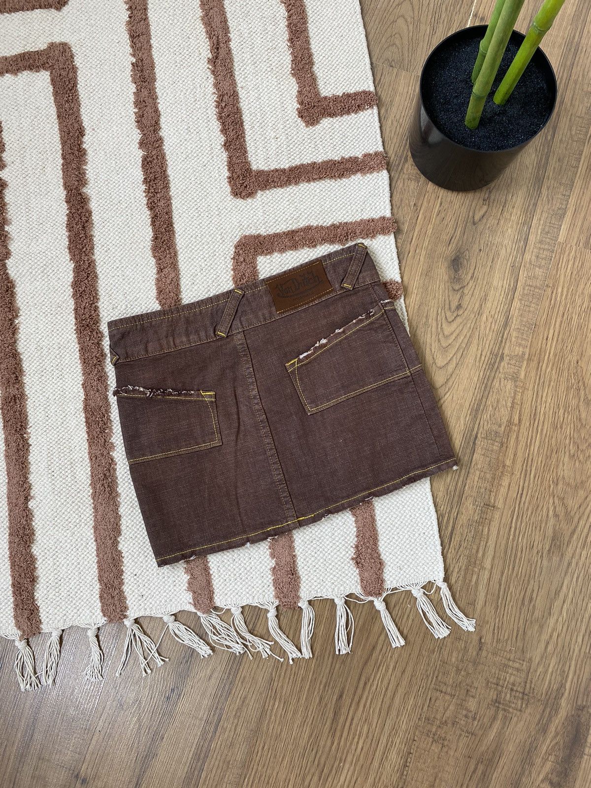 Von Dutch VINTAGE RARE VON DUTCH MINI JEANS BROWN SKIRT Size 27" / US 4 / IT 40 - 2 Thumbnail