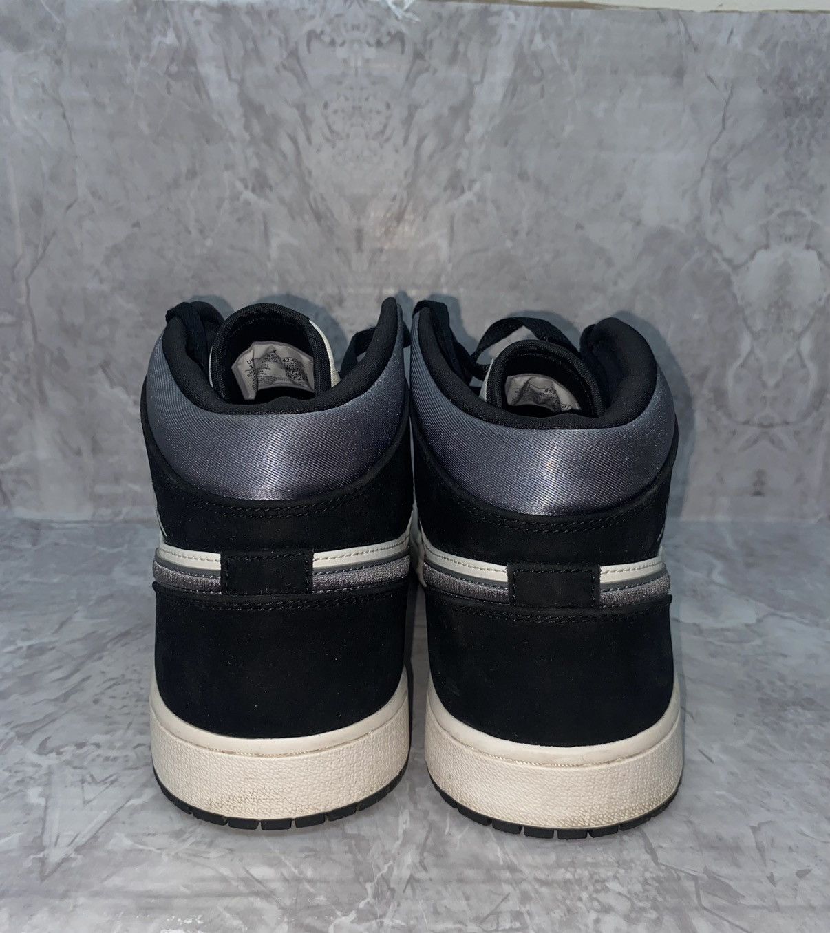 Jordan Brand Jordan 1 Mid Satin Grey Toe Size US 12 / EU 45 - 10 Thumbnail