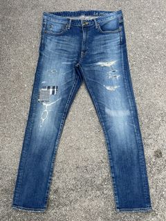 Ultra Stretch Skinny-Fit Distressed Jeans