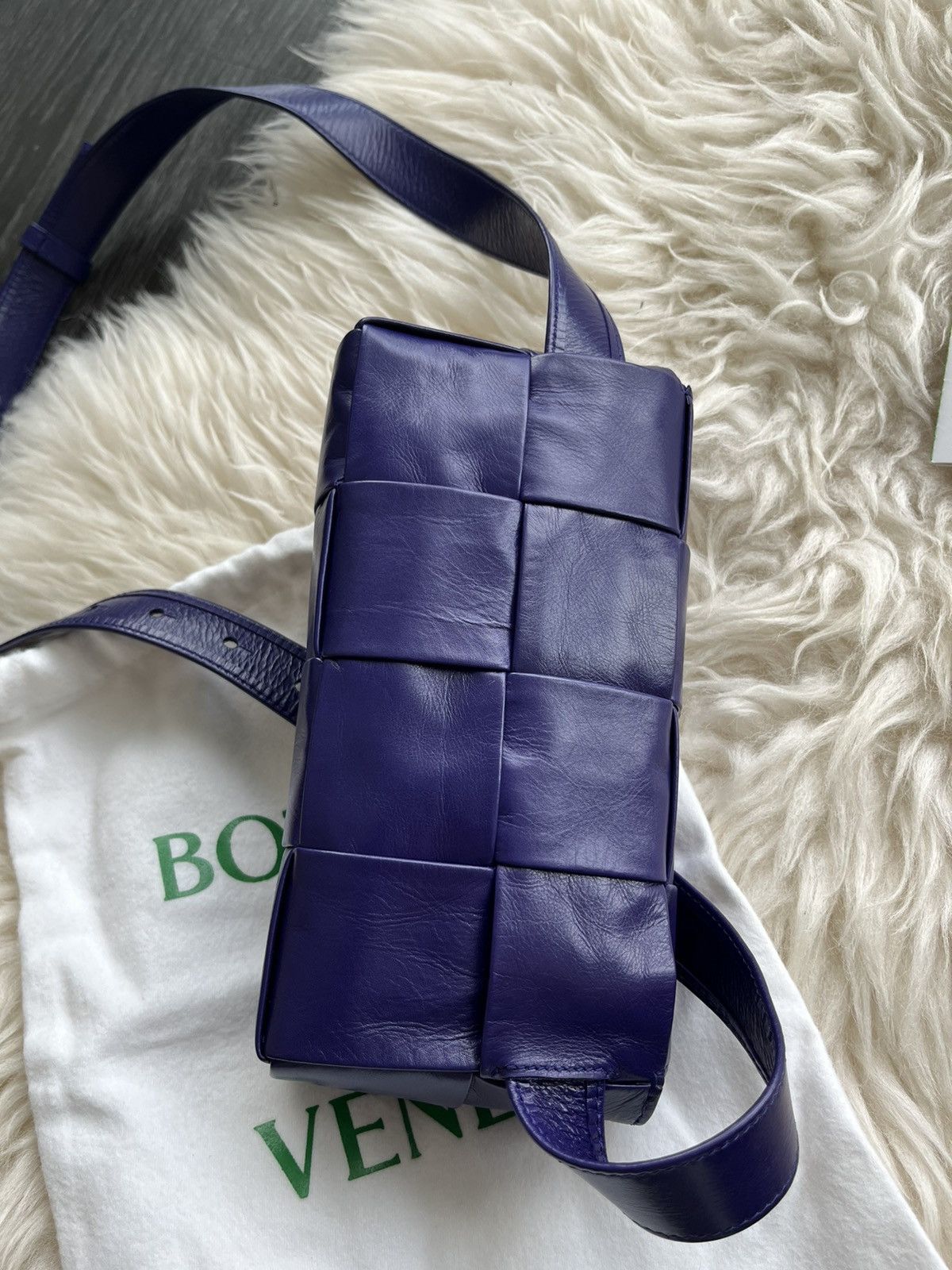 Bottega Veneta Super Runway Brand New $2,300 Value Cassette Crossbody Bag Size ONE SIZE - 3 Thumbnail