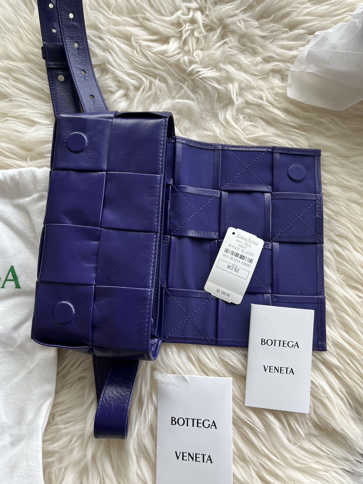 Bottega Veneta Super Runway Brand New $2,300 Value Cassette Crossbody Bag Size ONE SIZE - 20 Thumbnail