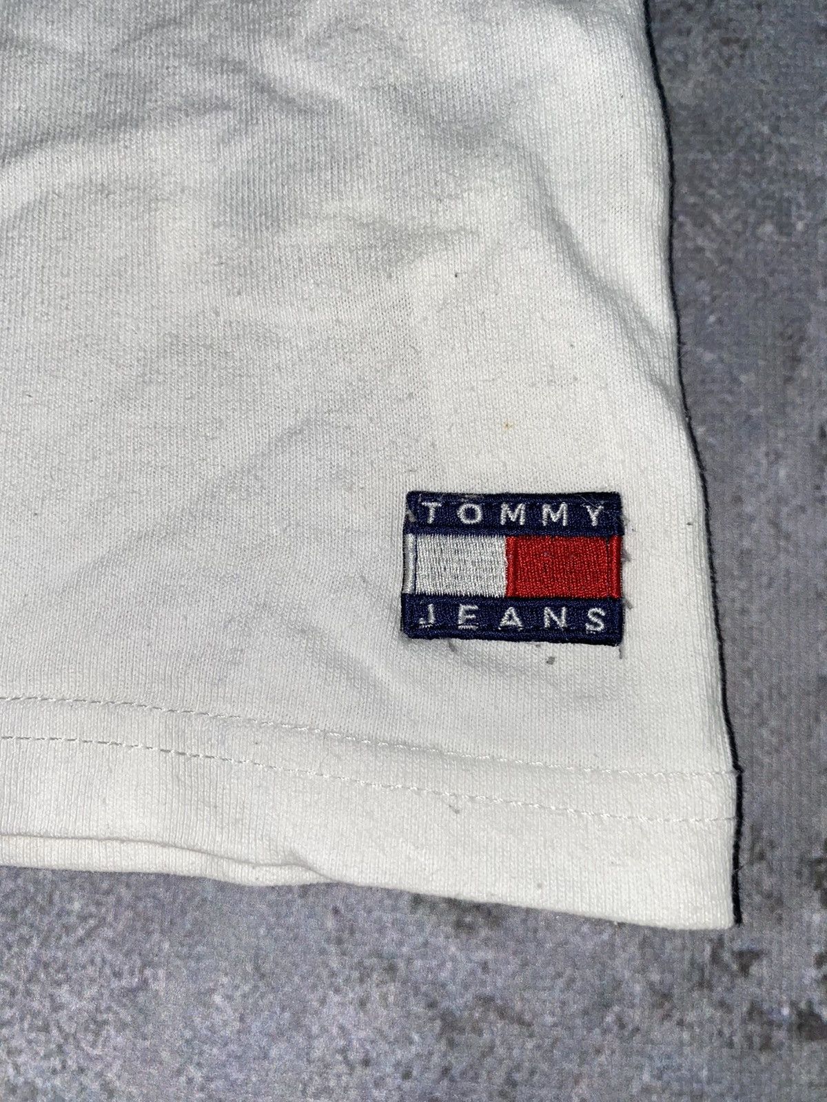 Tommy Hilfiger Tommy Hilfiger big logo t shirt Size US L / EU 52-54 / 3 - 2 Thumbnail