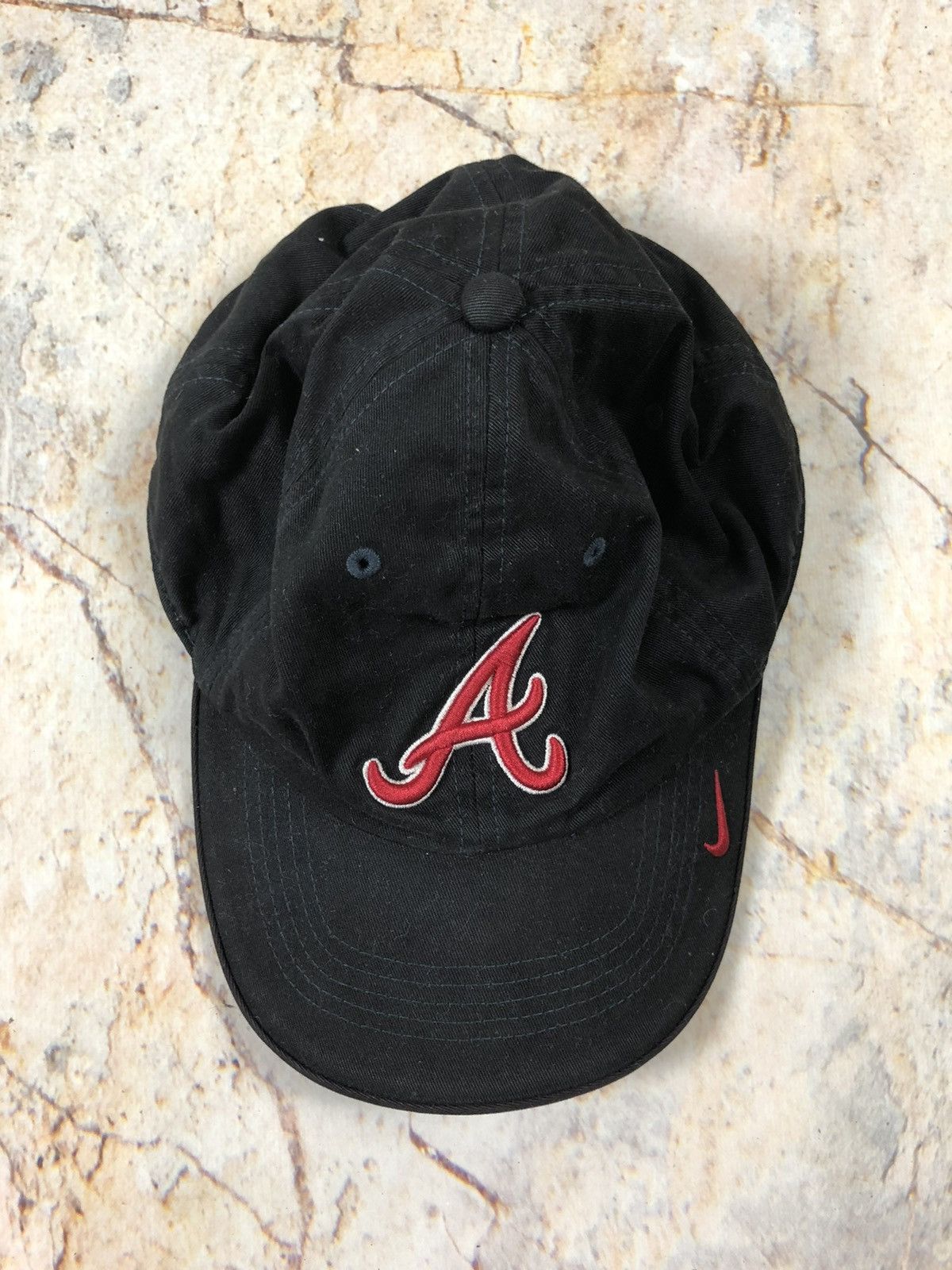 Nike × Vintage Nike vintage big logo braves team baseball hat cap Size ONE SIZE - 1 Thumbnail