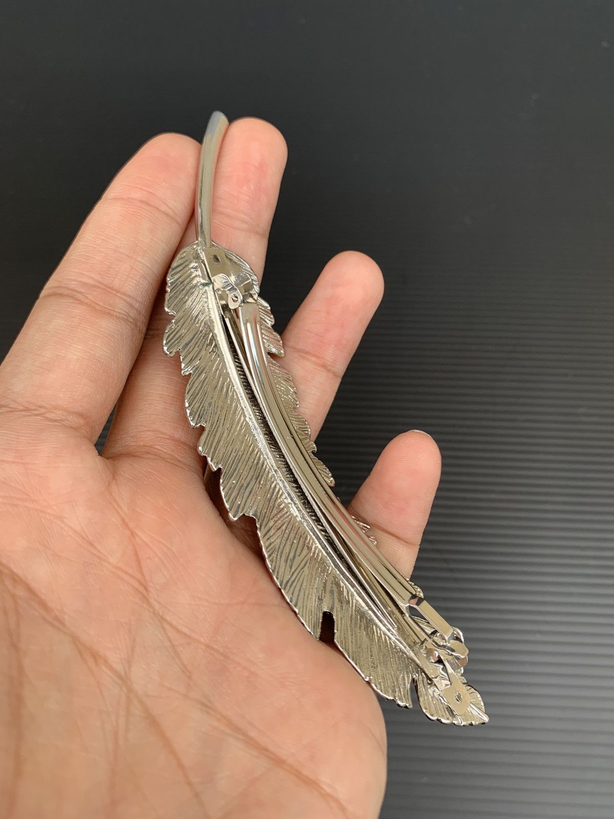 Vintage Clip Paris Silver Leaf Feather Hair Clip Goros style Size ONE SIZE - 2 Thumbnail