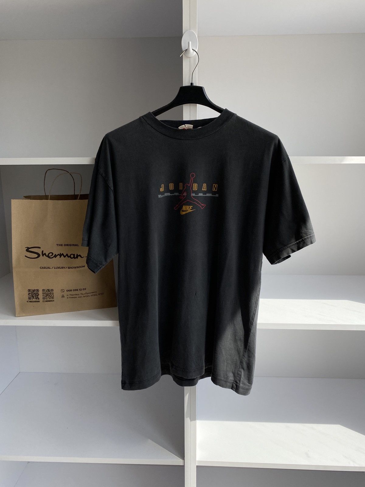 Nike × Vintage Nike AIR Jordan Vintage 90S t shirt basketball Size US L / EU 52-54 / 3 - 1 Thumbnail