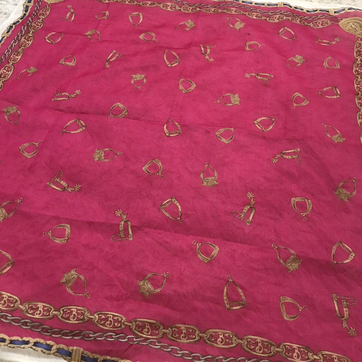 Burberry ‼️BURBERRY HANDKERCHIEF/BANDANA/NECKERCHIEF‼️ Size ONE SIZE - 4 Thumbnail