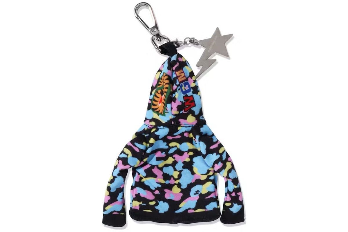 Bape BAPE Shark Full Zip Hoodie Keychain Black Size ONE SIZE - 3 Thumbnail