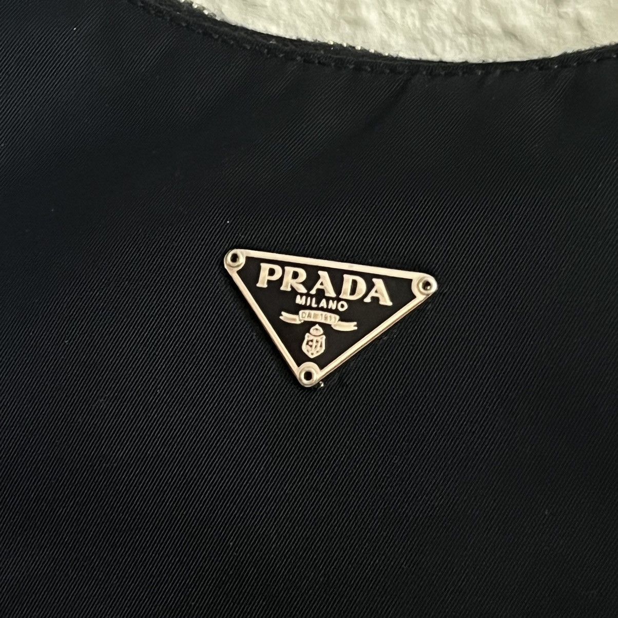 Prada Prada Re-Edition 2005 Nylon Hand Bag Logo Y2K Retro Black Size ONE SIZE - 4 Thumbnail