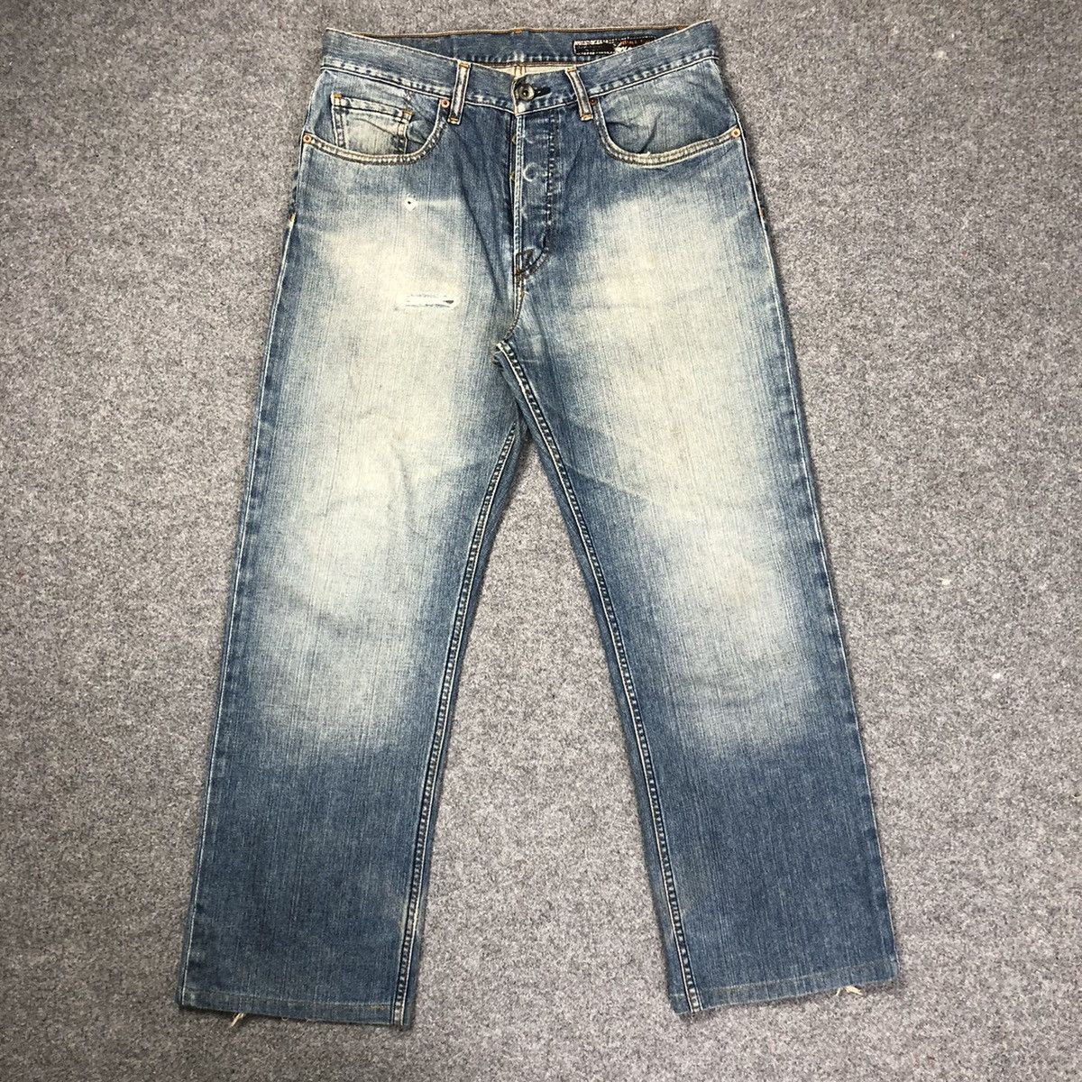 image of Distressed Denim x Vintage Distressed Vintage Volcom Faded Jeans in Blue, Men's (Size 33)
