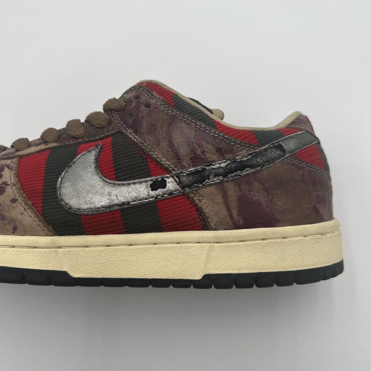 Nike Nike SB Dunk Low Freddy Krueger Rare Sample Size 9 Used Size US 9 / EU 42 - 7 Thumbnail