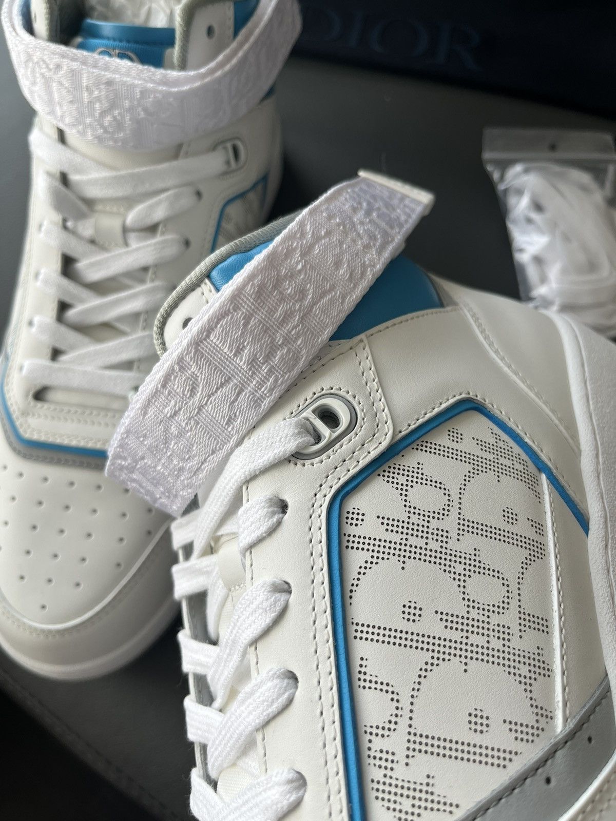 Dior Brand New Limited Edition Dior Logo Sneaker Size US 11 / EU 44 - 13 Thumbnail