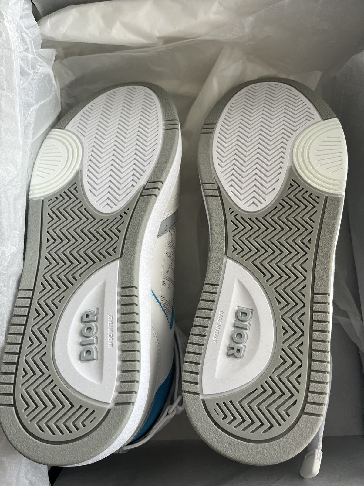 Dior Brand New Limited Edition Dior Logo Sneaker Size US 11 / EU 44 - 7 Thumbnail